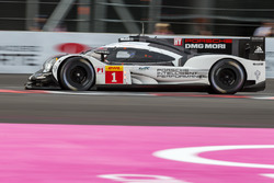 #1 Porsche Team Porsche 919 Hybrid: Timo Bernhard, Mark Webber, Brendon Hartley
