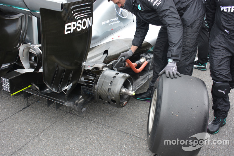 Mercedes AMG F1 W07 Hybrid brake detail