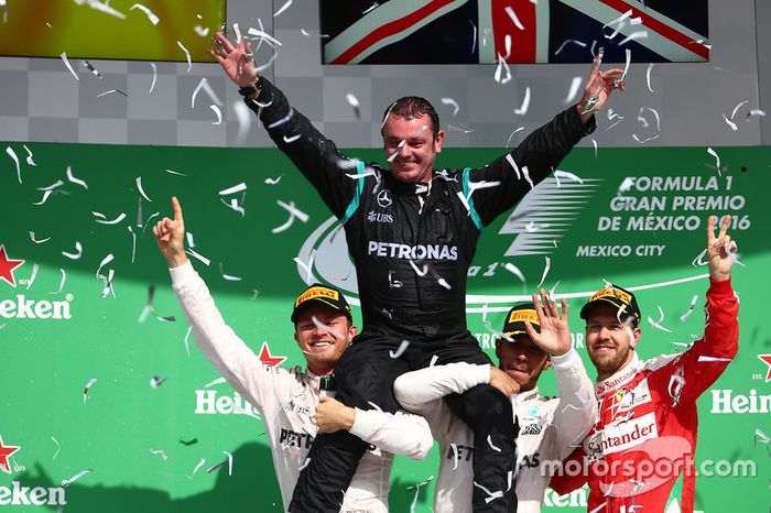 Podium: ganador, Lewis Hamilton, Mercedes AMG F1, segundo, Nico Rosberg, Mercedes AMG F1, tercero Sebastian Vettel, Ferrari