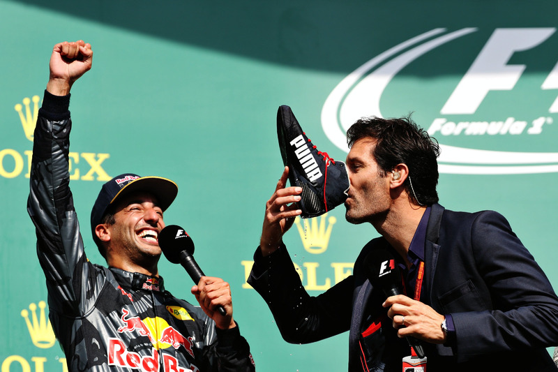 Podium: Daniel Ricciardo, Red Bull Racing with Mark Webber