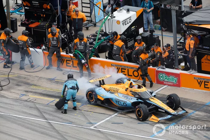 Alexander Rossi, Arrow McLaren Chevrolet pit stop