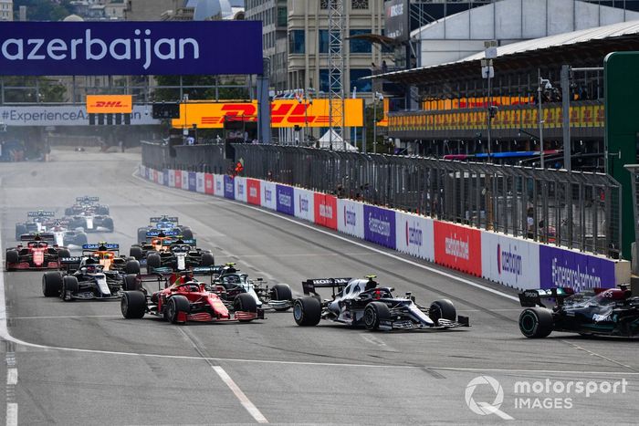 Pierre Gasly, AlphaTauri AT02, Charles Leclerc, Ferrari SF21