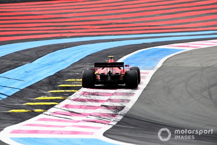 Carlos Sainz Jr., Ferrari SF21