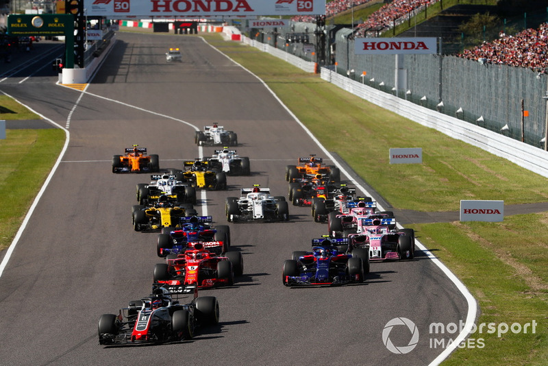 Ромен Грожан, Haas F1 VF-18, Себастьян Феттель, Ferrari SF71H, П'єр Гаслі, Scuderia Toro Rosso STR13, Брендон Хартлі, Scuderia Toro Rosso STR13, Серхіо Перес, Racing Point Force Індія VJM11, Естебан Окон, Racing Point Force Індія VJM11, Карлос Сайнс, Renault Sport F1 Team RS 18, на початку гонки