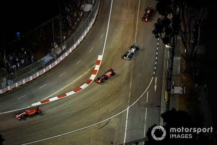 Sebastian Vettel, Ferrari SF90, Max Verstappen, Red Bull Racing RB15, y Valtteri Bottas, Mercedes AMG W10