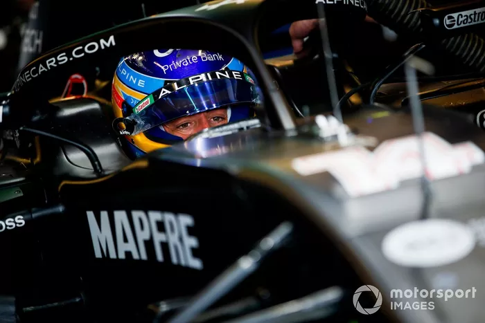 Fernando Alonso, Alpine F1, Renault RS19 adaptado (muleto) con los Pirelli de 18 pulgadas
