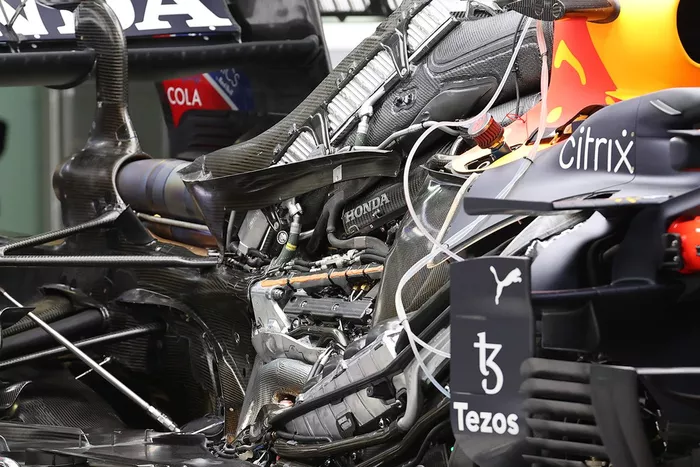 Detalle del motor del Red Bull Racing RB16B