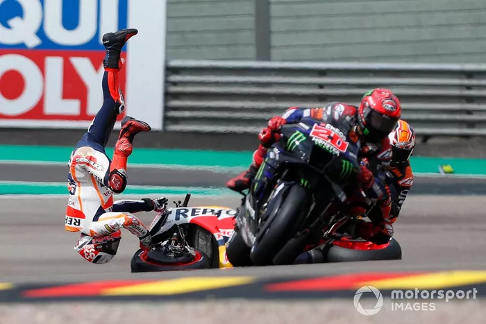 Les 3 chutes de Marc Márquez aux qualifications du GP d'Allemagne