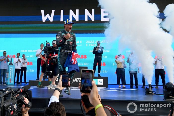 Podio: ganador Mitch Evans, Jaguar Racing