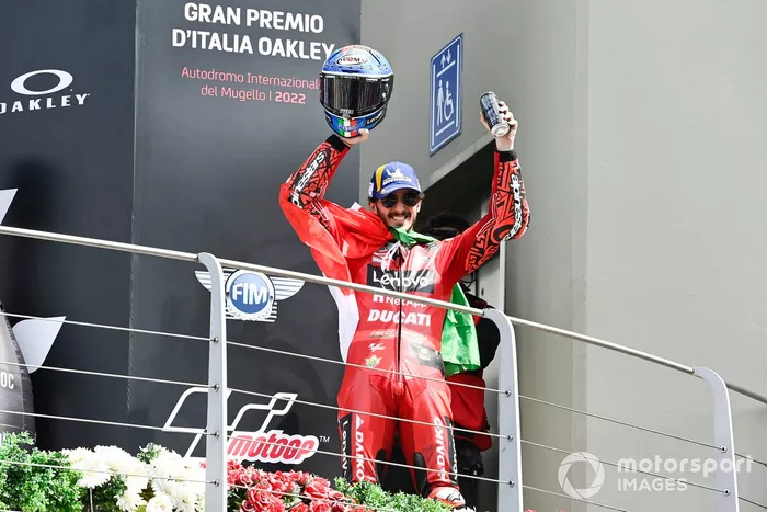 Podio: ganador Francesco Bagnaia, Equipo Ducati