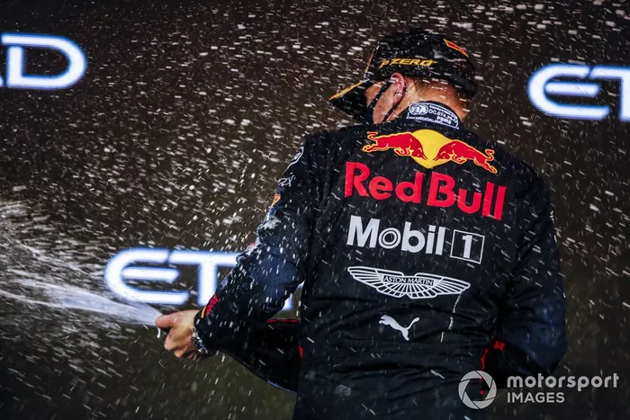 Podio: ganador de la carrera Max Verstappen, Red Bull Racing