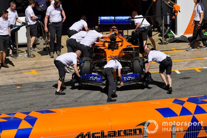 Carlos Sainz Jr., McLaren MCL34