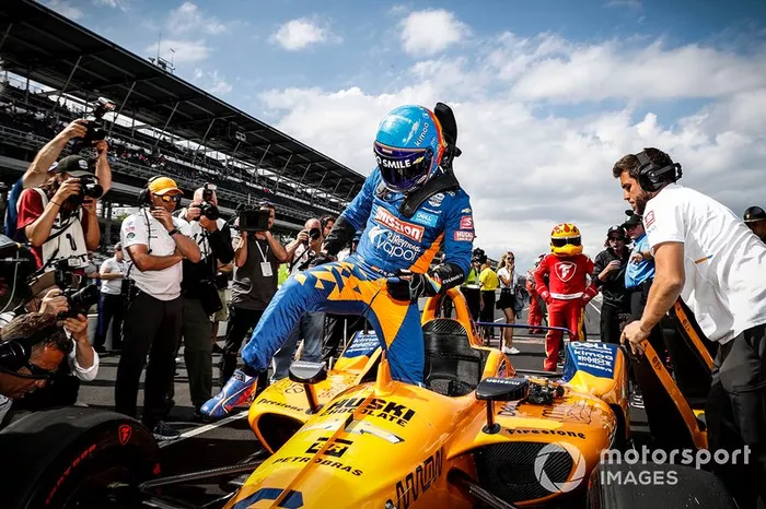 Mira estas fotos de Alonso antes de seguir leyendo