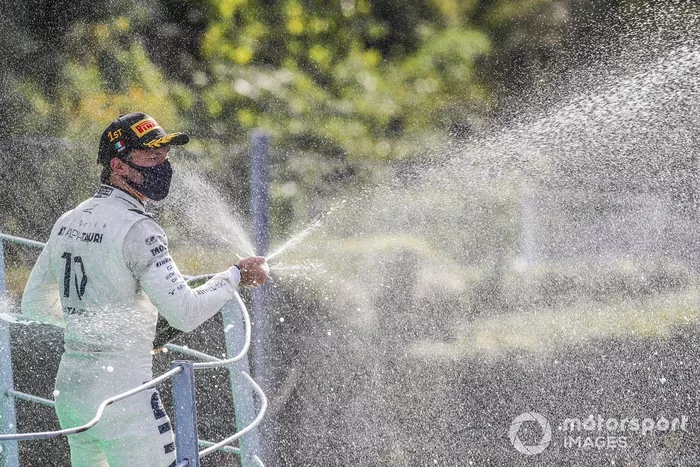 Podio: ganador Pierre Gasly, AlphaTauri