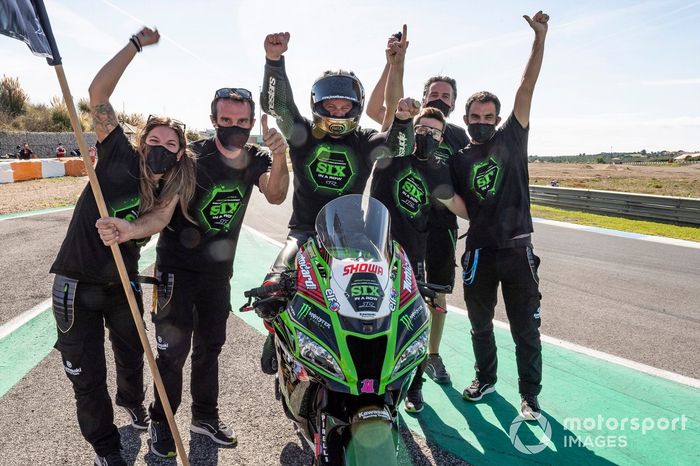 Jonathan Rea, Kawasaki Racing Team Campeón Mundial