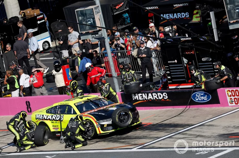 Austin Cindric, Team Penske, Menards/Sylvania Ford Mustang