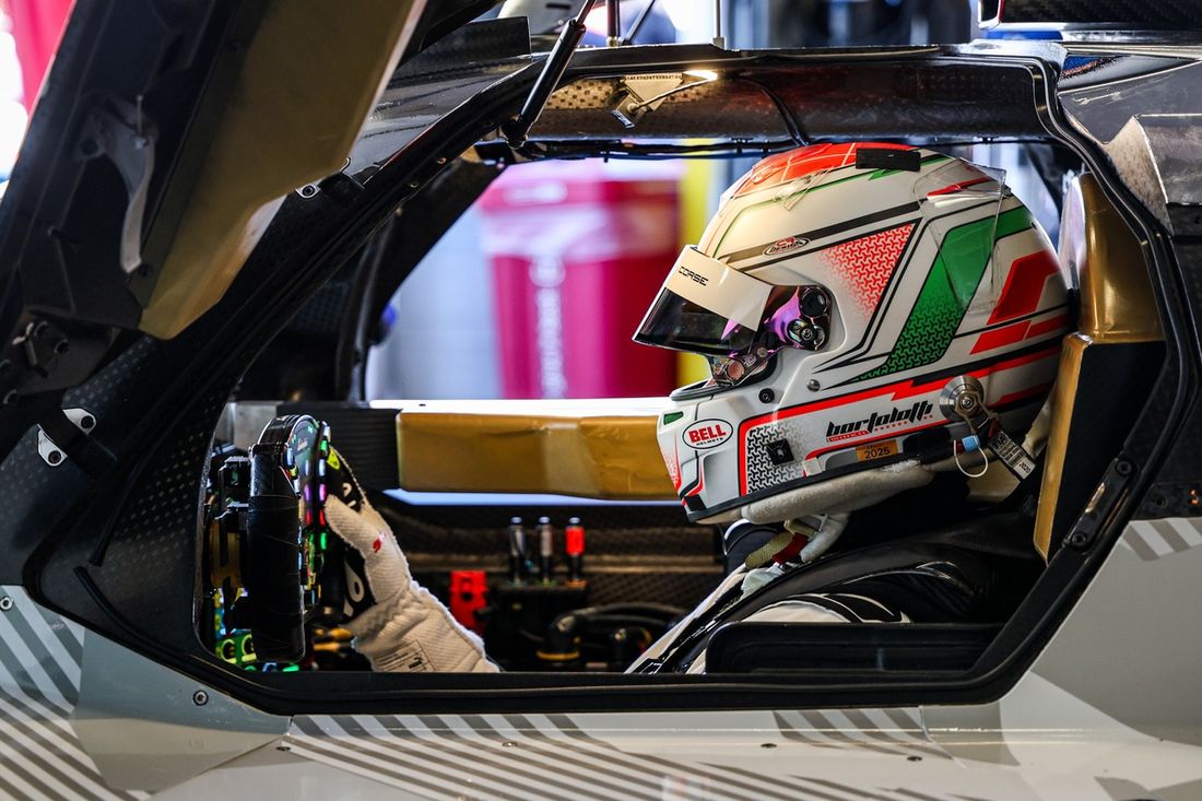 #63 Automobili Lamborghini Squadra Corse Lamborghini SC63: Mirko Bortolotti