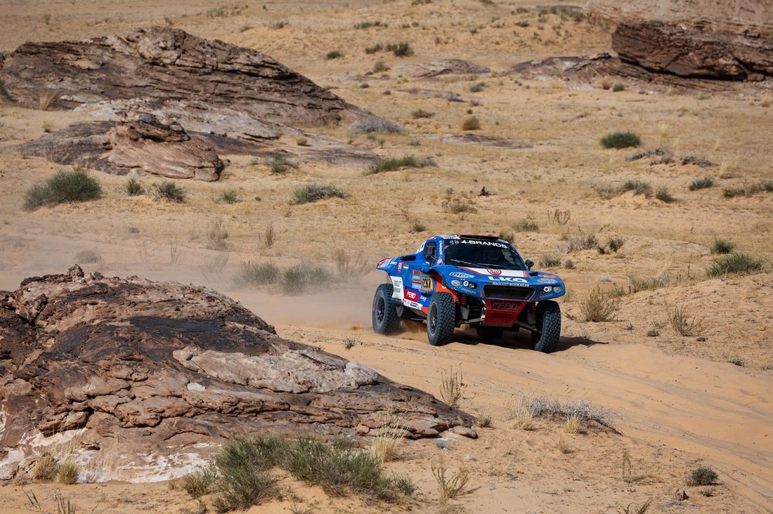 #237 Coronel Dakar Team Century: Tim Coronel, Tom Coronel