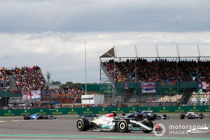 Lewis Hamilton, Mercedes W13, Fernando Alonso, Alpine A522