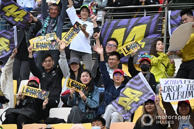 Il sostegno dei tifosi a Lewis Hamilton, Mercedes-AMG F1 Team