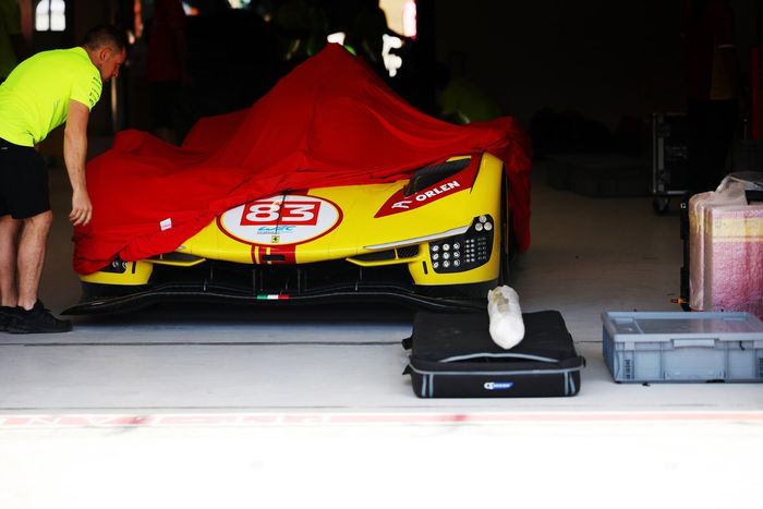 #83 AF Corse Ferrari 499P: Robert Kubica, Robert Shwartzman, Yifei Ye