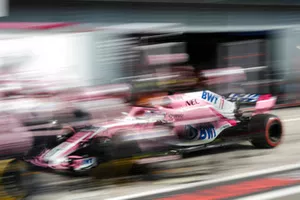 Sergio Perez, Racing Point Force India VJM11, au stand