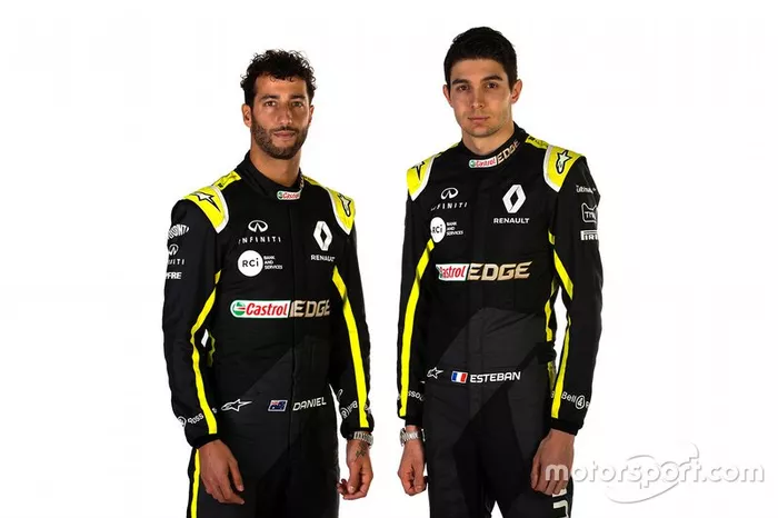 Daniel Ricciardo, Esteban Ocon, Renault F1 Team
