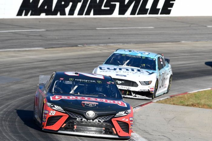 Erik Jones, Joe Gibbs Racing, Toyota Camry Craftsman, Matt Crafton, Front Row Motorsports, Ford Mustang Surface Sunscreen / Tunity