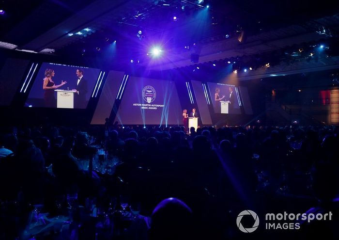 Entrega del premio Aston Martin Autosport BRDC Young Driver Award