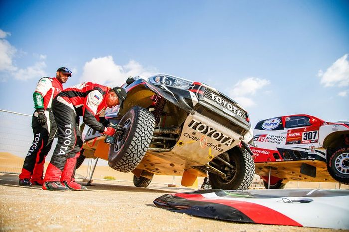 #309 Overdrive Toyota: Yazeed Al Rajhi, Konstantin Zhiltsov