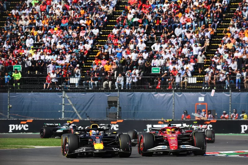 Lewis Hamilton, Ferrari, Max Verstappen, Red Bull Racing
