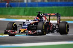 Daniil Kvyat, Scuderia Toro Rosso STR11