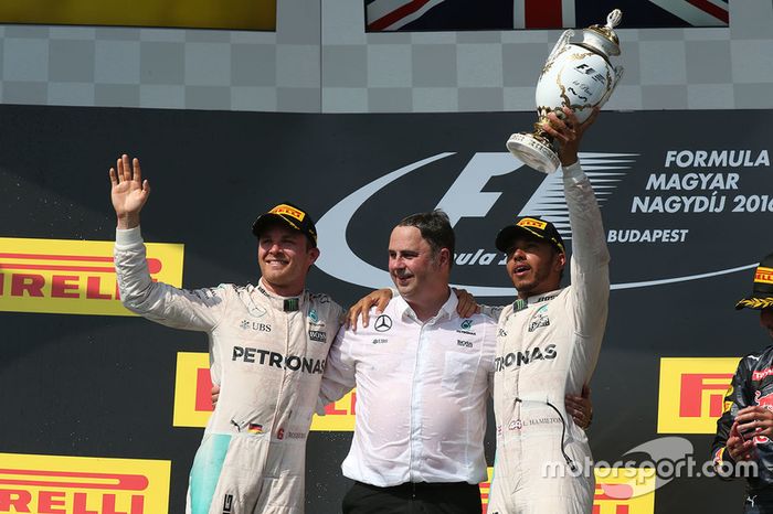 Podium: ganador, Lewis Hamilton, Mercedes AMG F1 Team, segundo, Nico Rosberg, Mercedes AMG F1 Team