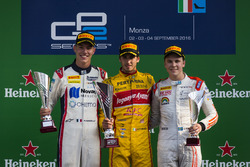 Подиум: Антонио Джовинации, PREMA Racing, Рафаэле Марчелло, RUSSIAN TIME и Густав Малья, Rapax