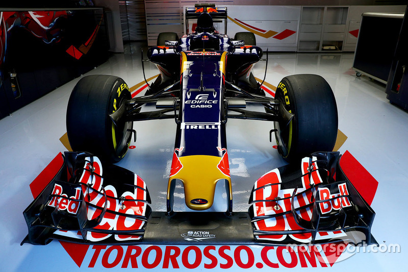 El Scuderia Toro Rosso STR11