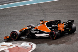 Temporada 2017 - Página 2 F1-abu-dhabi-gp-2017-fernando-alonso-mclaren-mcl32