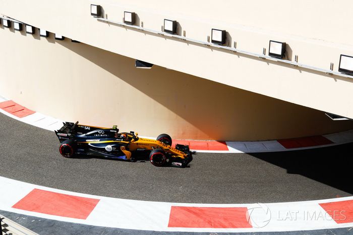 Carlos Sainz Jr., Renault Sport F1 Team RS17