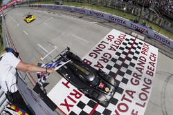 #5 Action Express Racing Cadillac DPi, P: Жоау Барбоза, Філіпе Альбукерк виграють