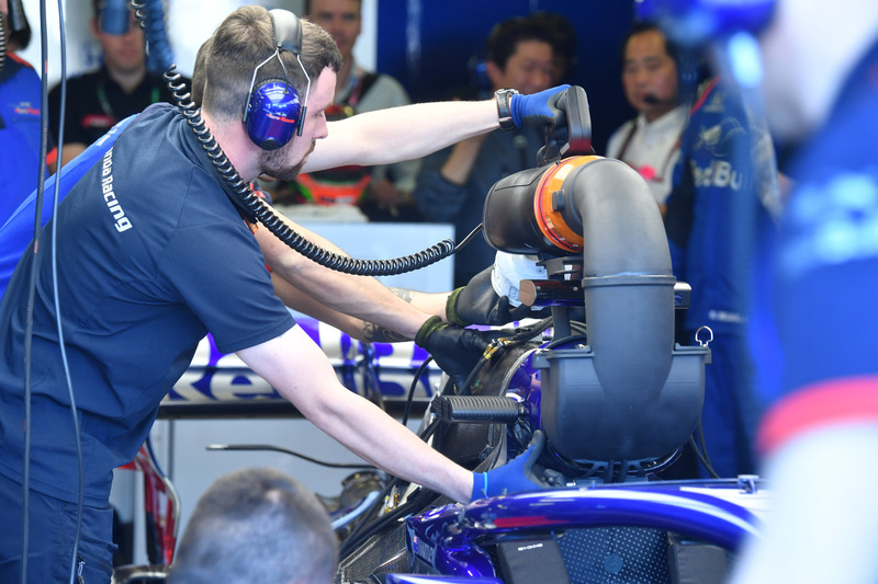 Scuderia Toro Rosso garage
