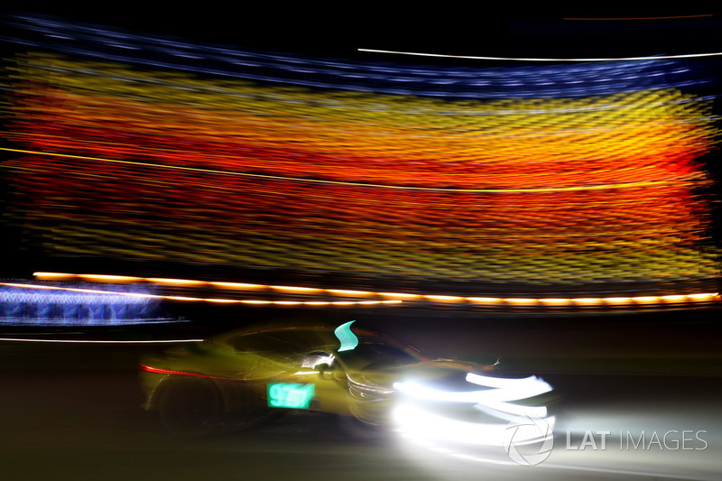 #97 Aston Martin Racing Aston Martin Vantage AMR: Alex Lynn, Maxime Martin, Jonathan Adams