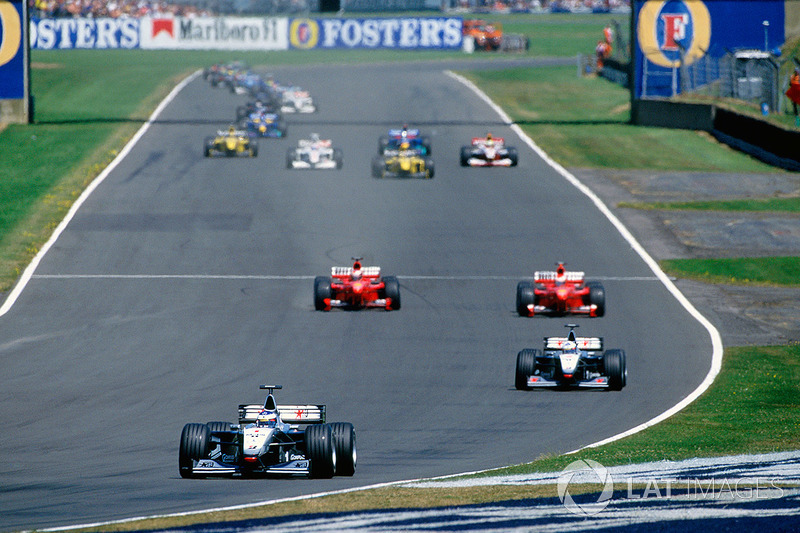 Schumacher en Irvine naast elkaar op Hangar Straight: