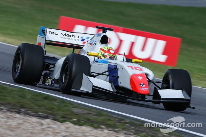 Matevos Isaakyan e Alex Palou (foto) foram os vencedores da etapa de Nurburgring na Fórmula V8 3.5.