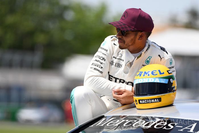 Ganador de la pole Lewis Hamilton, Mercedes AMG F1