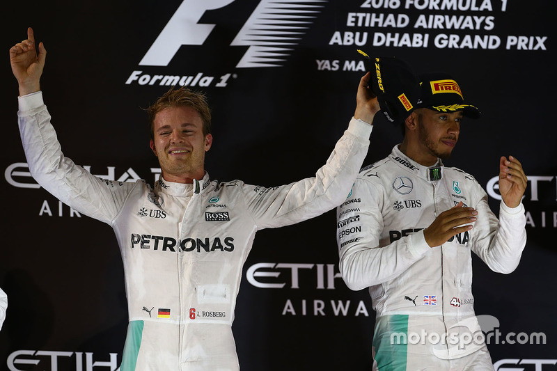 Podium : le vainqueur Lewis Hamilton, Mercedes AMG F1, et le deuxième, Nico Rosberg, Mercedes AMG F1