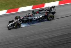 Romain Grosjean, Haas F1 Team VF-17 locks up