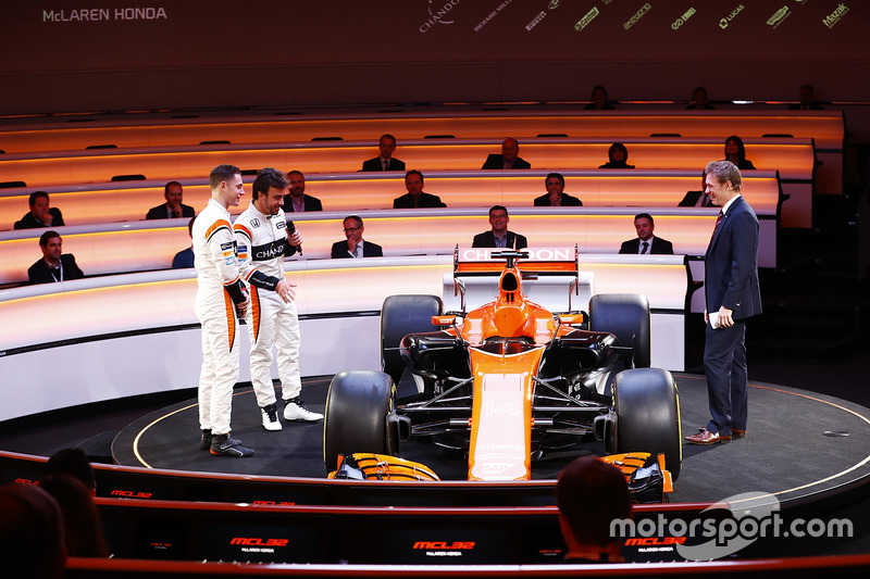 Fernando Alonso, McLaren, Stoffel Vandoorne, McLaren, and presenter Simon Lazenby discuss the MCL32 on stage