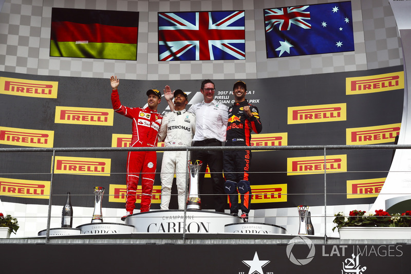Podium: second place Sebastian Vettel, Ferrari, Race winner Lewis Hamilton, Mercedes AMG F1, Andrew Shovlin, Chief Race Engineer, Mercedes AMG F1, third place Daniel Ricciardo, Red Bull Racing