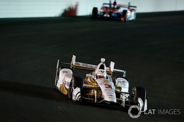 Helio Castroneves foi o quarto colocado.