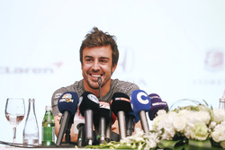 Fernando Alonso anuncia su acuerdo para la carrera en el 2017 de las 500 millas de Indianápolis en e