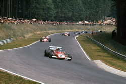 Jacky Ickx, Ferrari 312B2, Ronnie Peterson, March 721G Ford; Clay Regazzoni, Ferrari 312B2 y Emerson Fittipaldi, Lotus